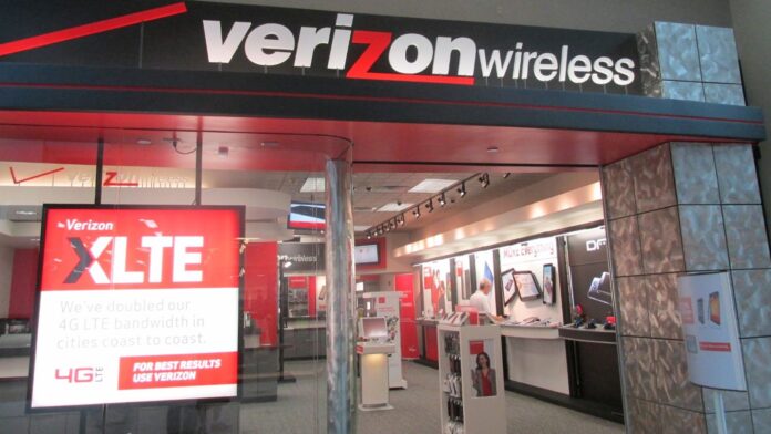 what time does verizon open today