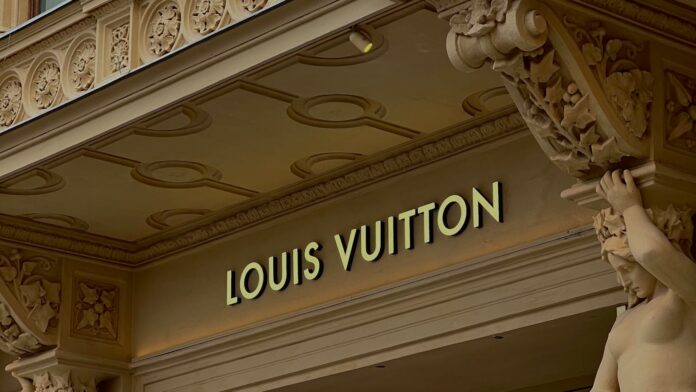 logo:mkjuo76qyca= louis vuitton